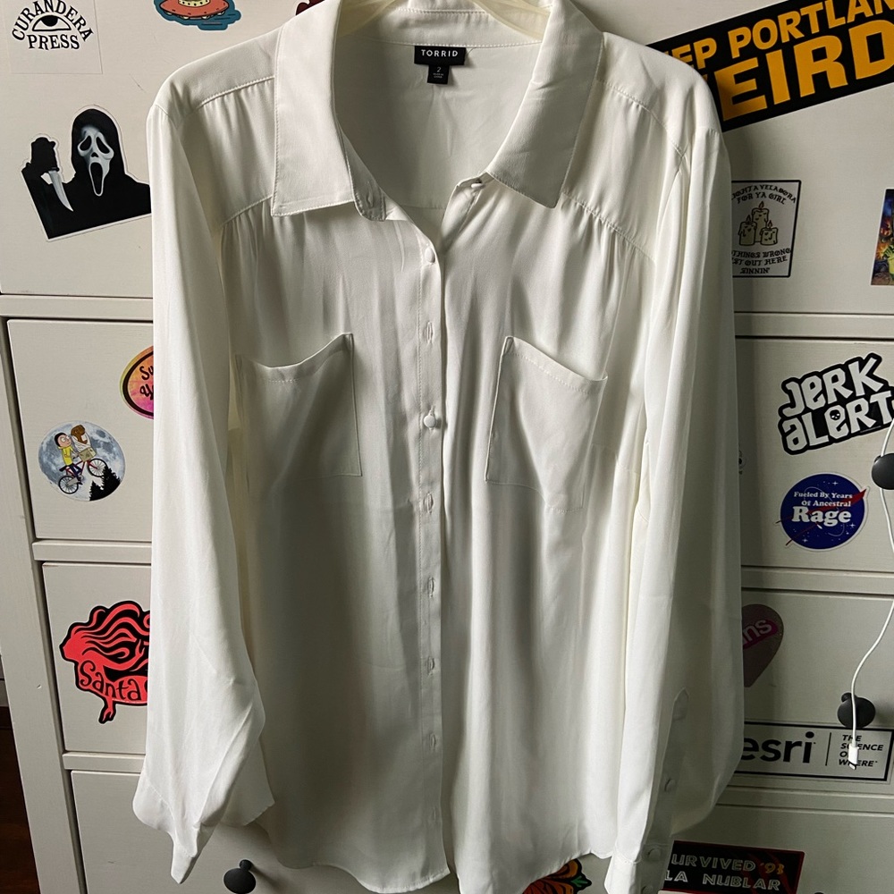 Torrid white button up
